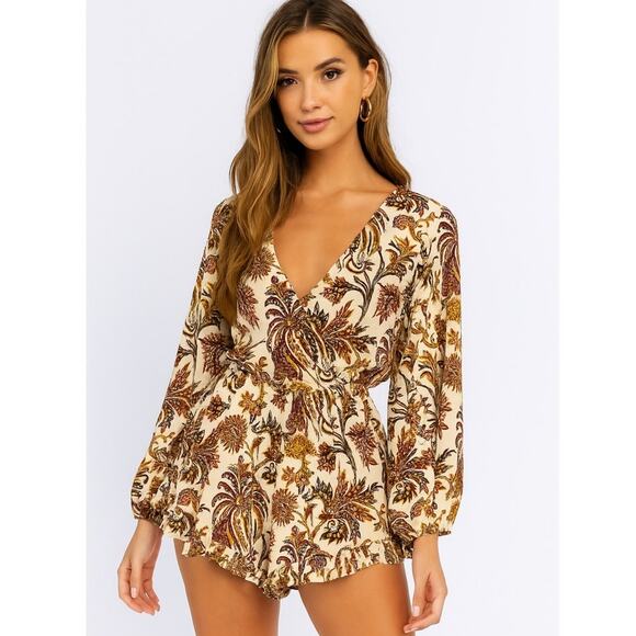 Show Me Your MuMu Bailey Floral Long Sleeve Romper Small NWOT - Picture 11 of 11